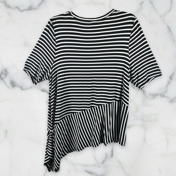 Lane Bryant Short Sleeve Women Black &White Top Tag Size 14/16 NWT - Picture 2 of 5